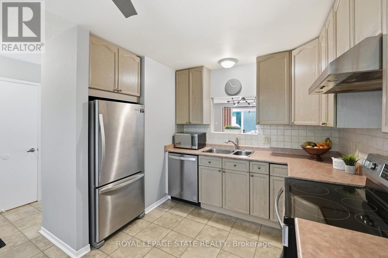 9 - 55 Kerman Avenue, Grimsby, Ontario  L3M 5G1 - Photo 11 - X12536494