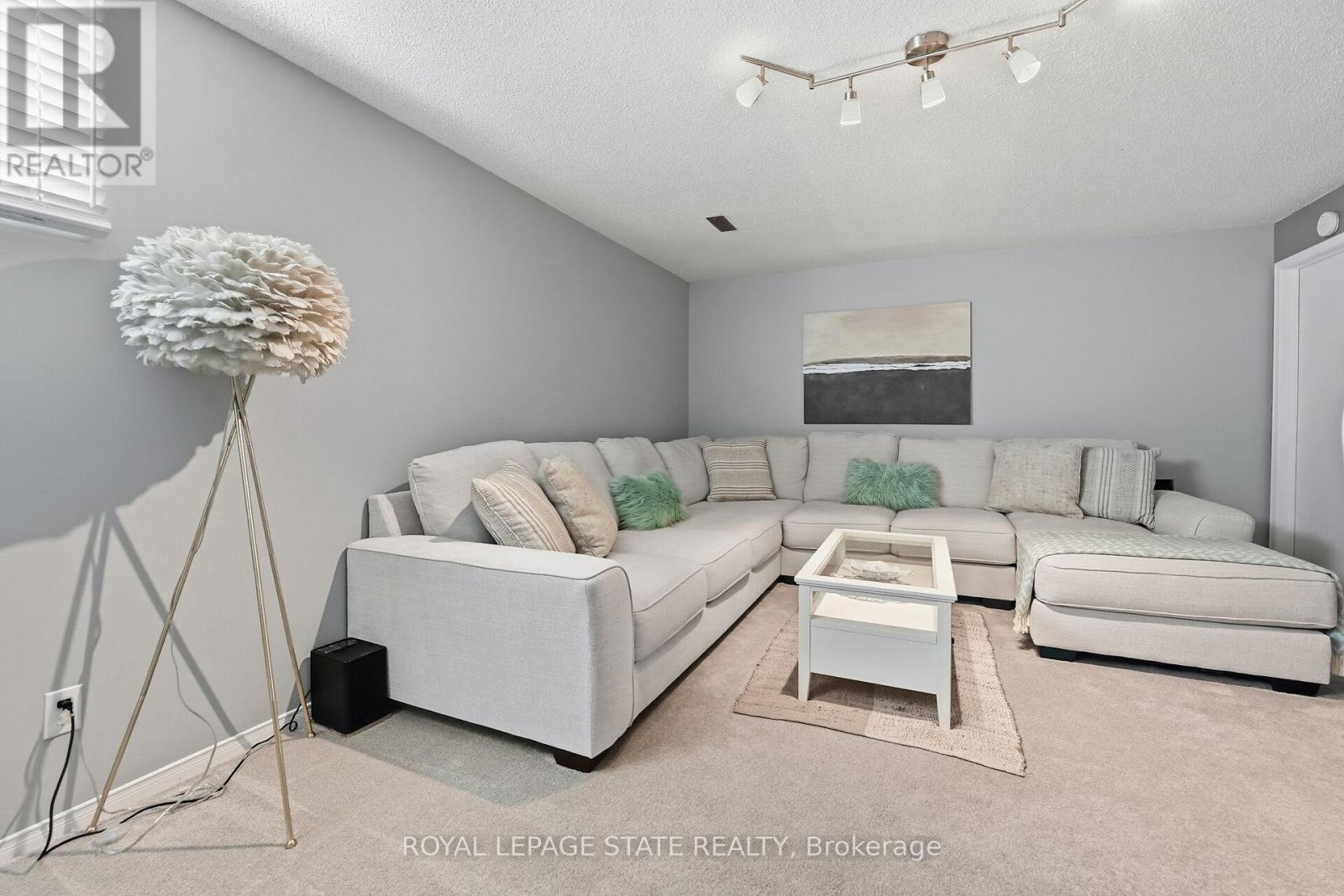 9 - 55 Kerman Avenue, Grimsby, Ontario  L3M 5G1 - Photo 24 - X12536494