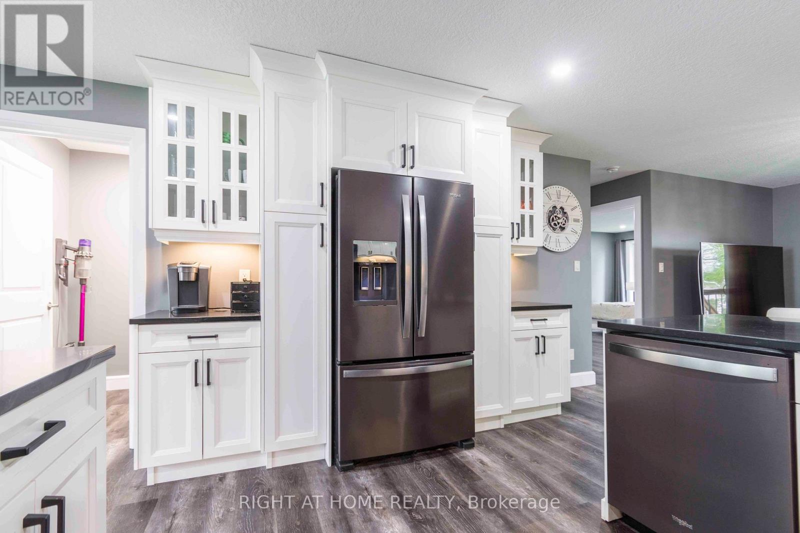 72 Gordon Street, Belleville, Ontario  K8P 3E8 - Photo 12 - X12536528