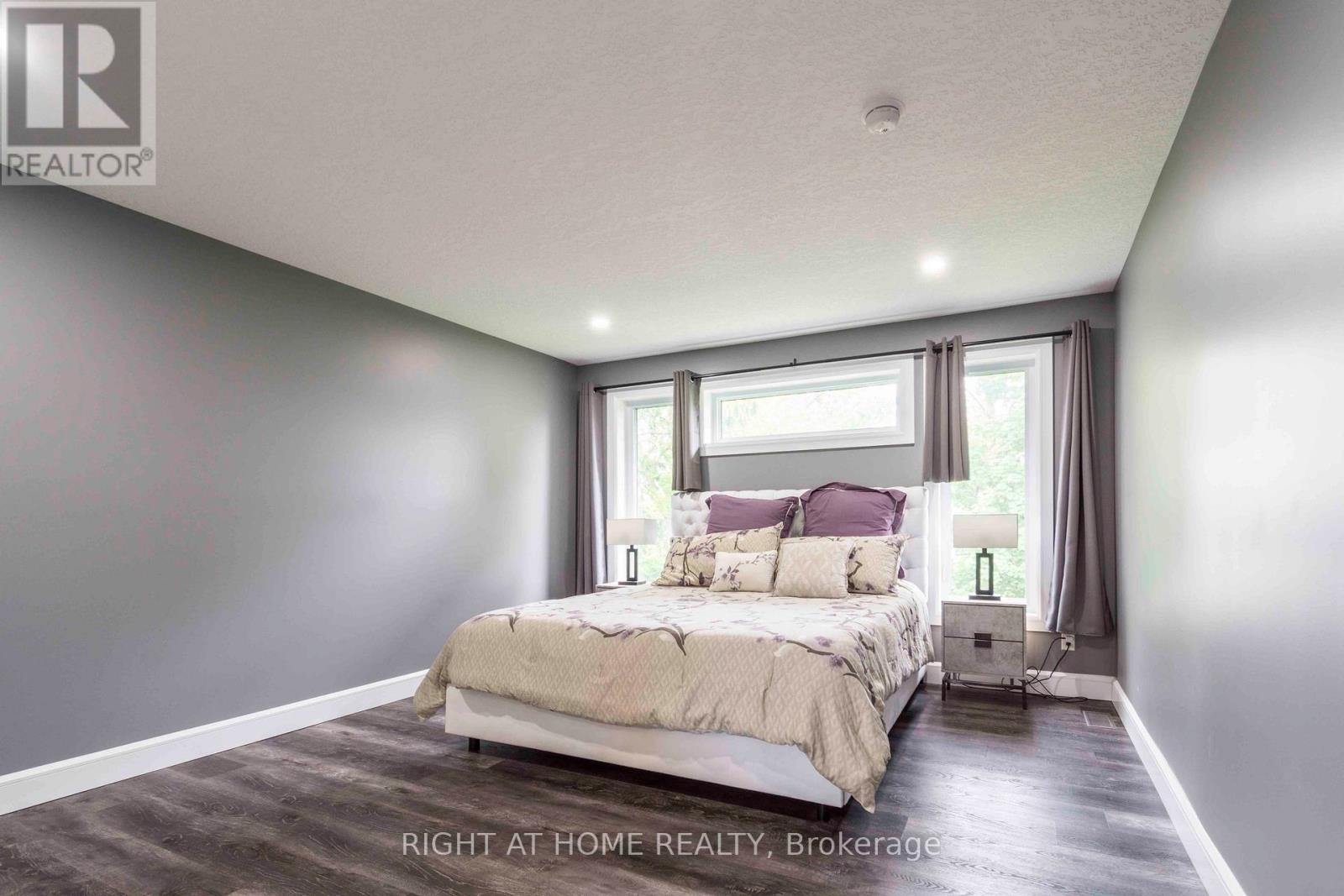 72 Gordon Street, Belleville, Ontario  K8P 3E8 - Photo 18 - X12536528