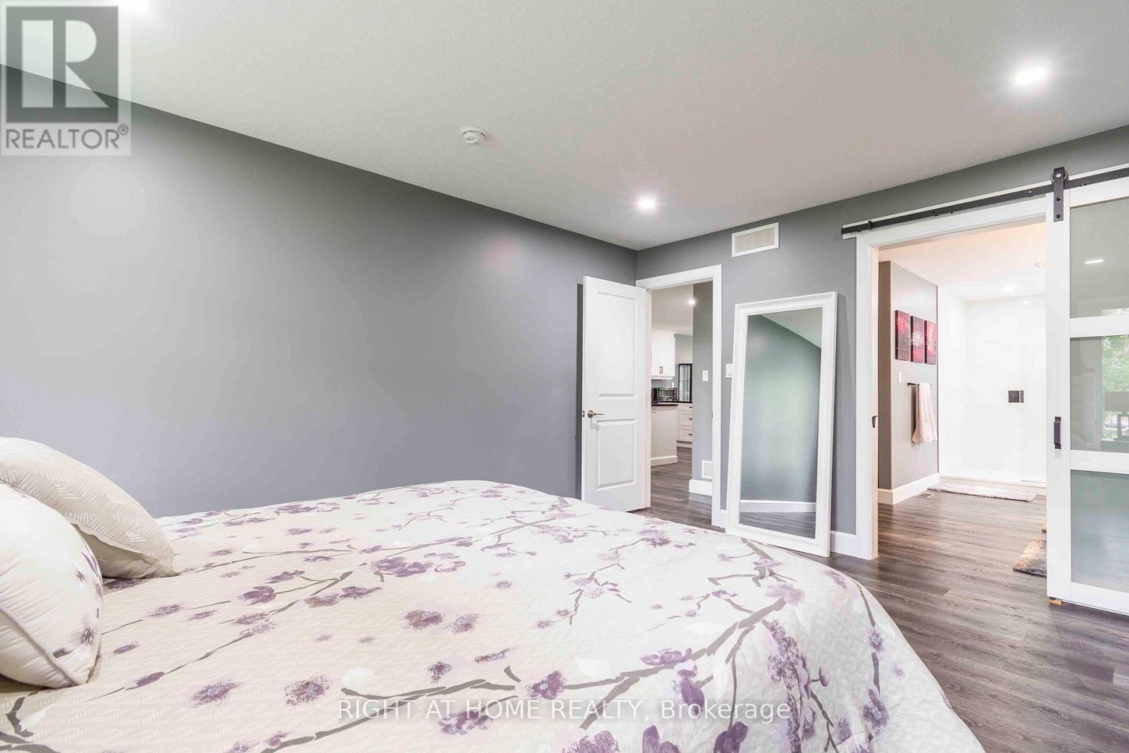 72 Gordon Street, Belleville, Ontario  K8P 3E8 - Photo 19 - X12536528