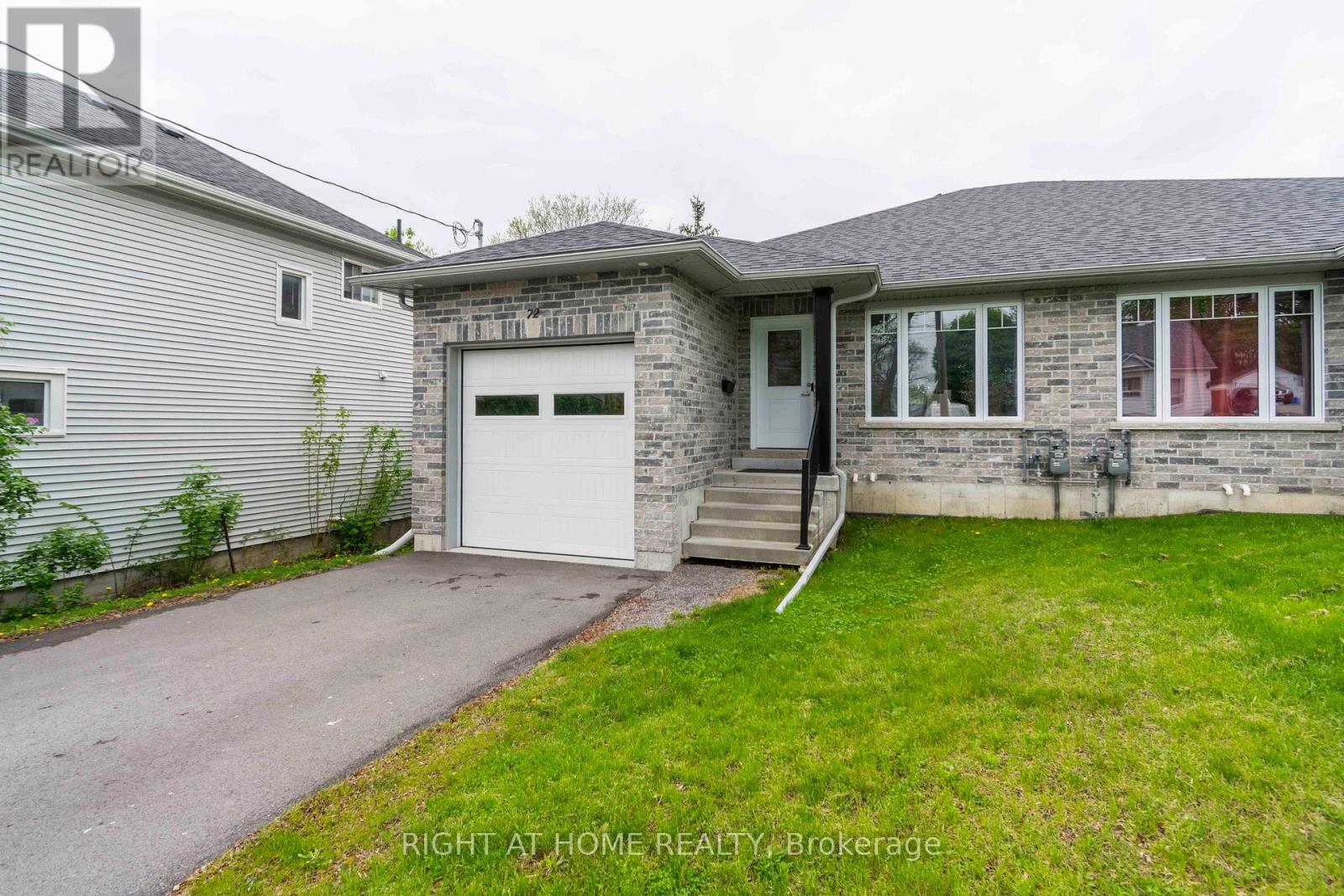 72 Gordon Street, Belleville, Ontario  K8P 3E8 - Photo 2 - X12536528