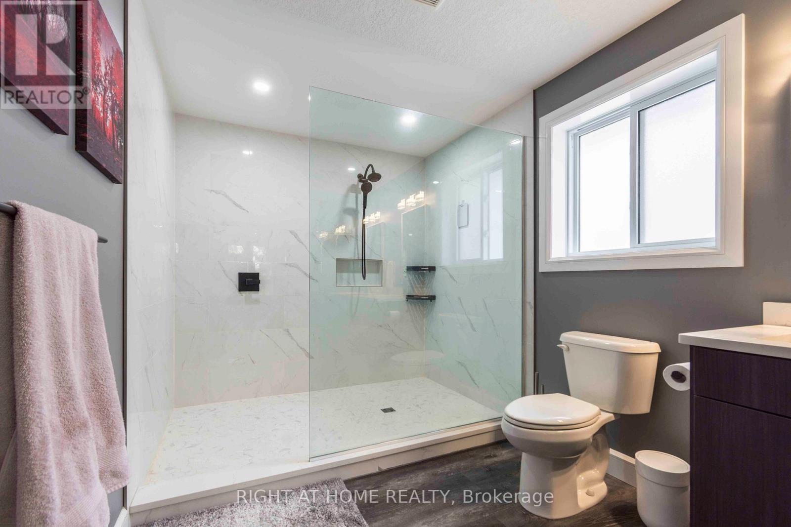 72 Gordon Street, Belleville, Ontario  K8P 3E8 - Photo 22 - X12536528