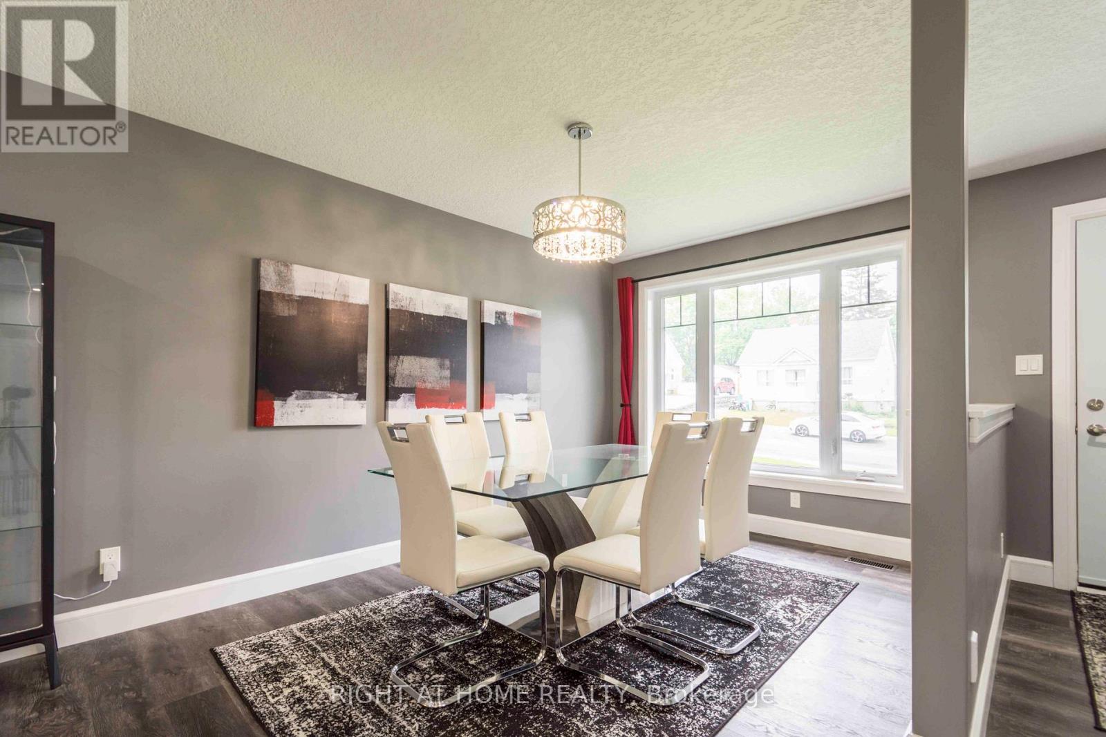 72 Gordon Street, Belleville, Ontario  K8P 3E8 - Photo 6 - X12536528