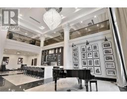 419 - 118 KING STREET E