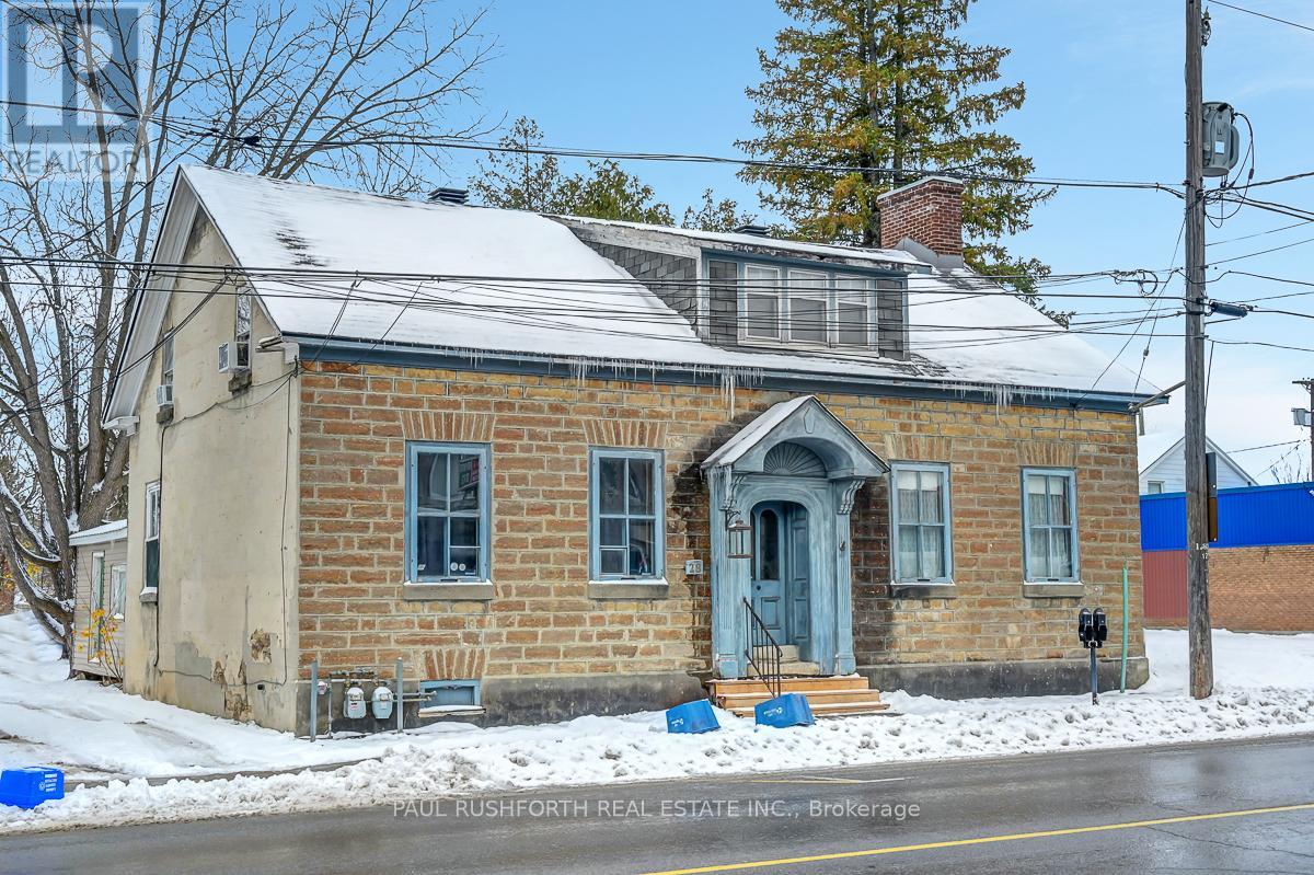 28 WILSON STREET W, Perth, Ontario