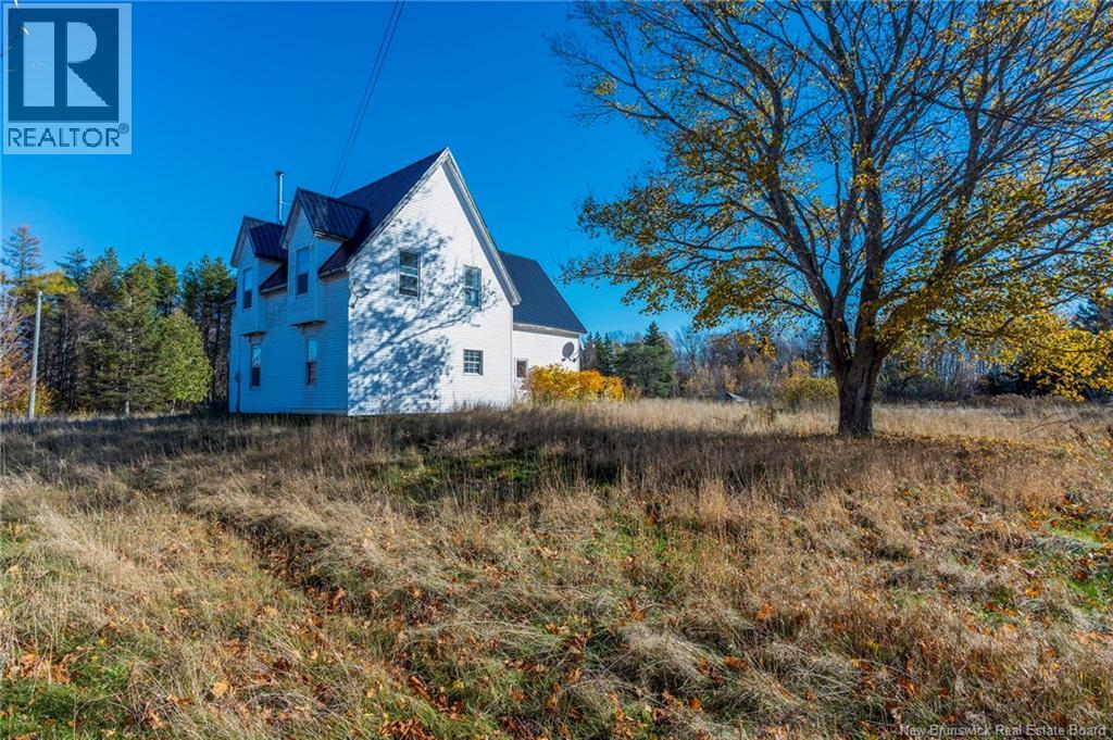 285 Immigrant Road, Cape Tormentine, New Brunswick  E4M 4A4 - Photo 2 - NB130031