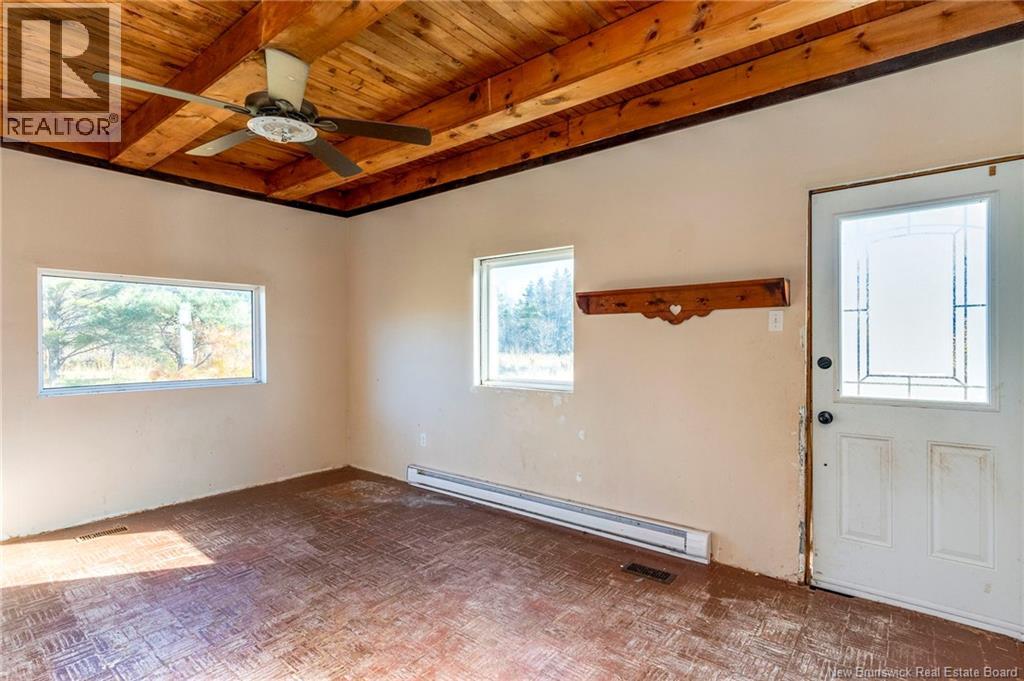 285 Immigrant Road, Cape Tormentine, New Brunswick  E4M 4A4 - Photo 12 - NB130031