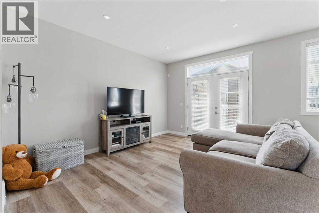 815 85 Street Sw, Calgary, Alberta  T3H 1W7 - Photo 7 - A2268379