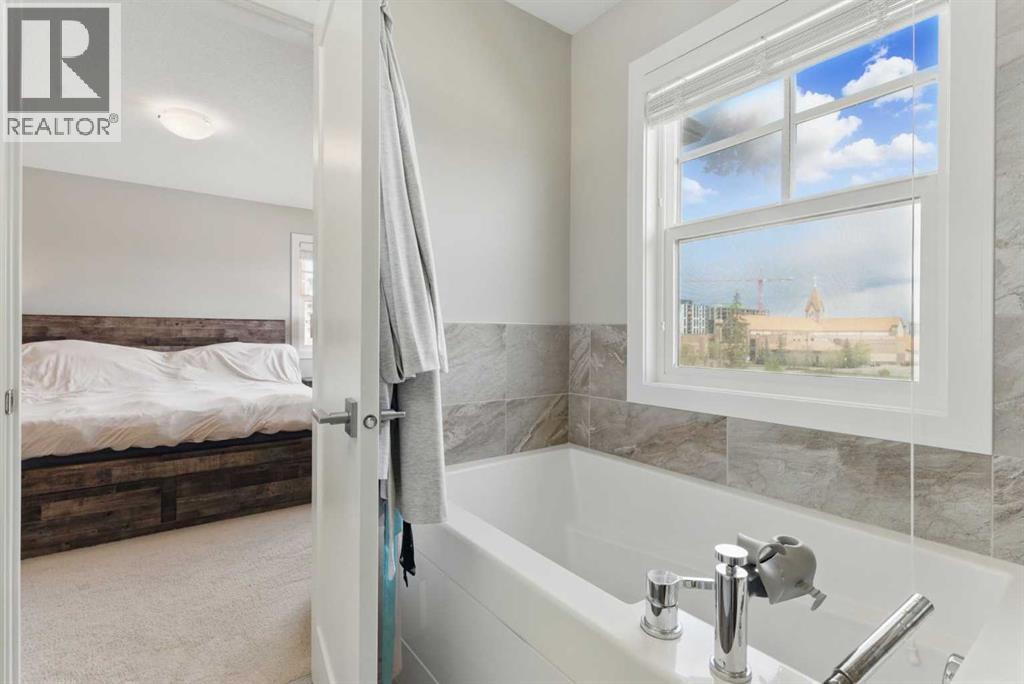 815 85 Street Sw, Calgary, Alberta  T3H 1W7 - Photo 25 - A2268379