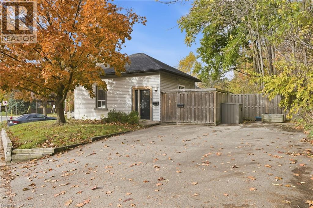 51 YORK Road Unit# A, Dundas, Ontario