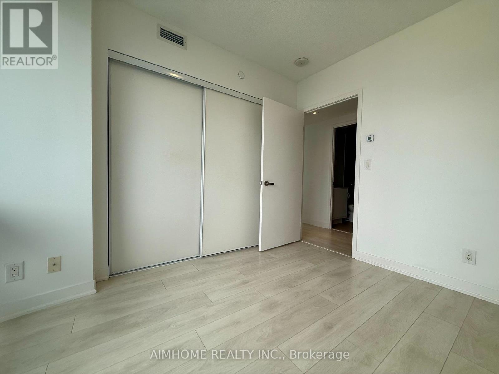 5304 - 88 Harbour Street, Toronto, Ontario  M5J 0C3 - Photo 16 - C12536582