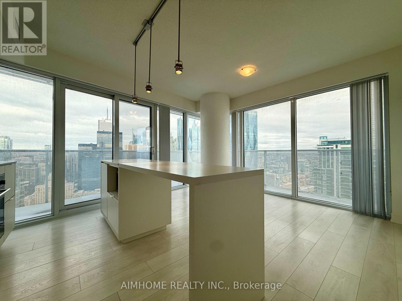 5304 - 88 Harbour Street, Toronto, Ontario  M5J 0C3 - Photo 2 - C12536582