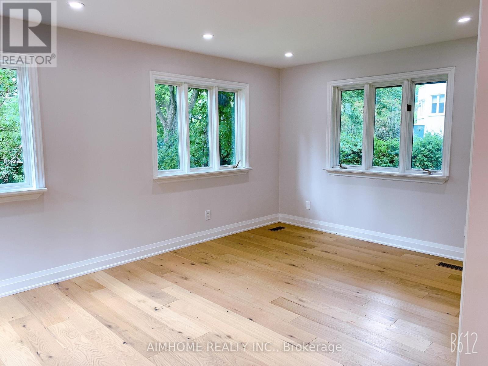 14 Sandalwood Place, Toronto, Ontario  M3B 1L6 - Photo 7 - C12536596