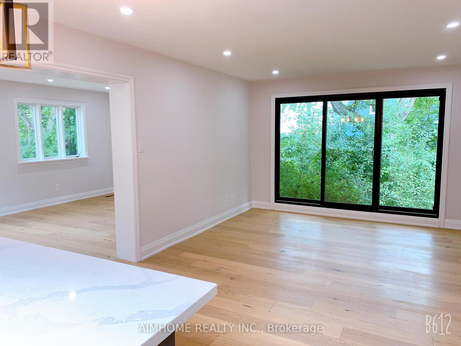 14 Sandalwood Place, Toronto, Ontario  M3B 1L6 - Photo 9 - C12536596