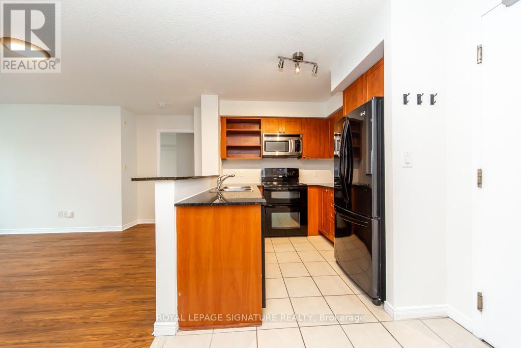 512 - 120 Dallimore Circle, Toronto, Ontario  M3C 4J1 - Photo 14 - C12536638