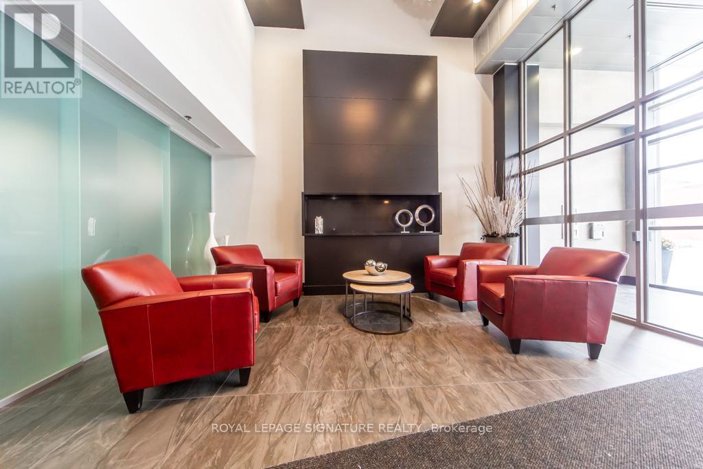 512 - 120 Dallimore Circle, Toronto, Ontario  M3C 4J1 - Photo 2 - C12536638