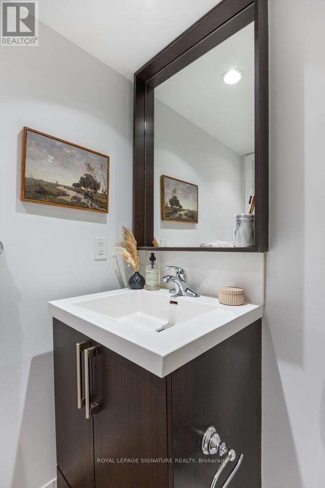 Gv102 - 305 Roehampton Avenue, Toronto, Ontario  M4P 0B2 - Photo 4 - C12536692