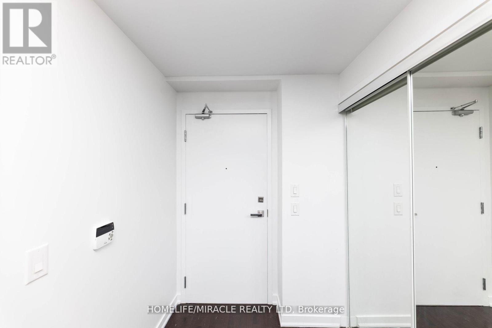 2901 - 14 York Street, Toronto, Ontario  M5J 0B1 - Photo 8 - C12536740