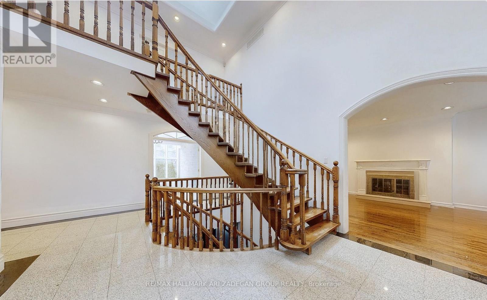 11 Vernham Avenue, Toronto, Ontario  M2L 2B1 - Photo 16 - C12536768