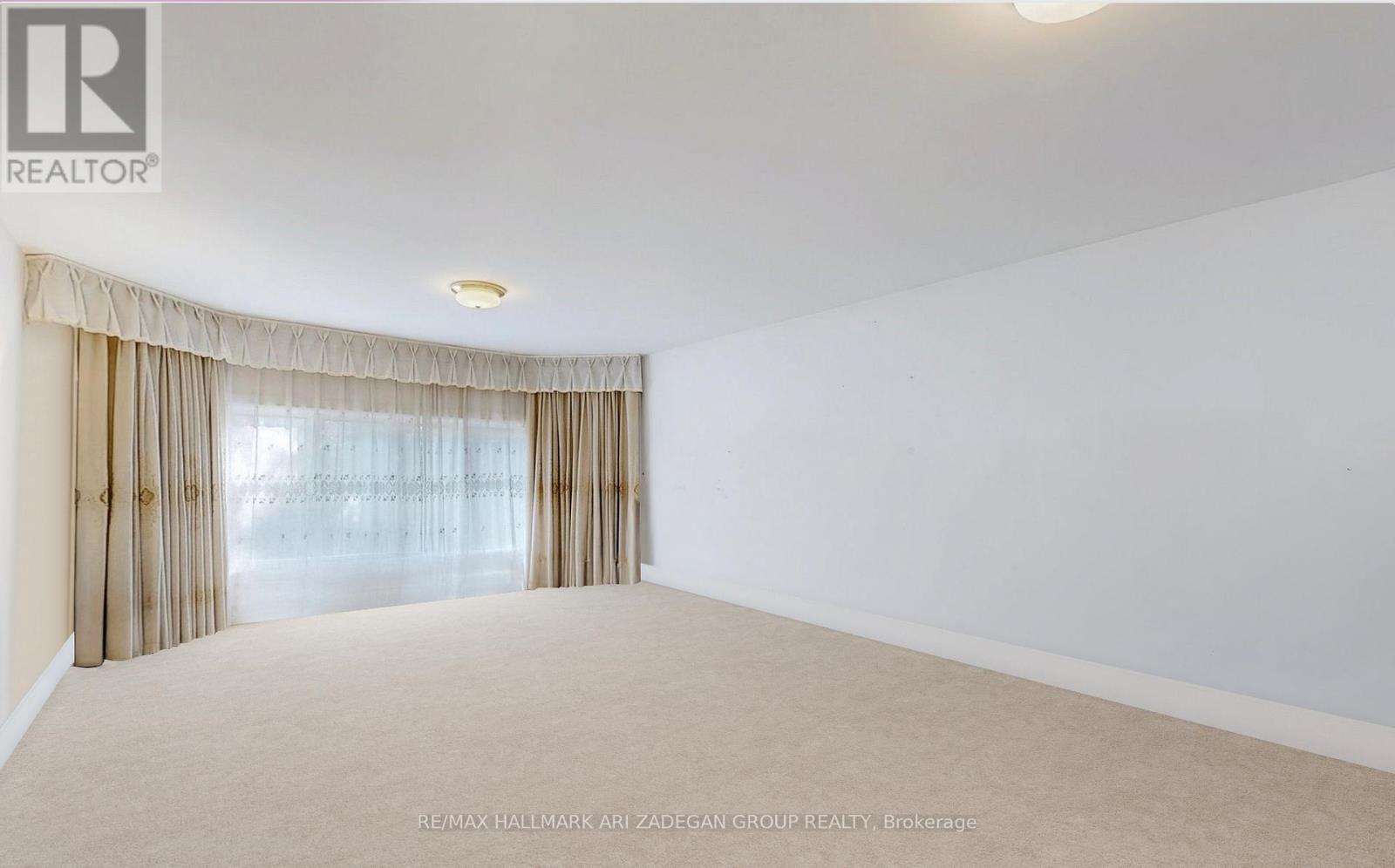 11 Vernham Avenue, Toronto, Ontario  M2L 2B1 - Photo 21 - C12536768