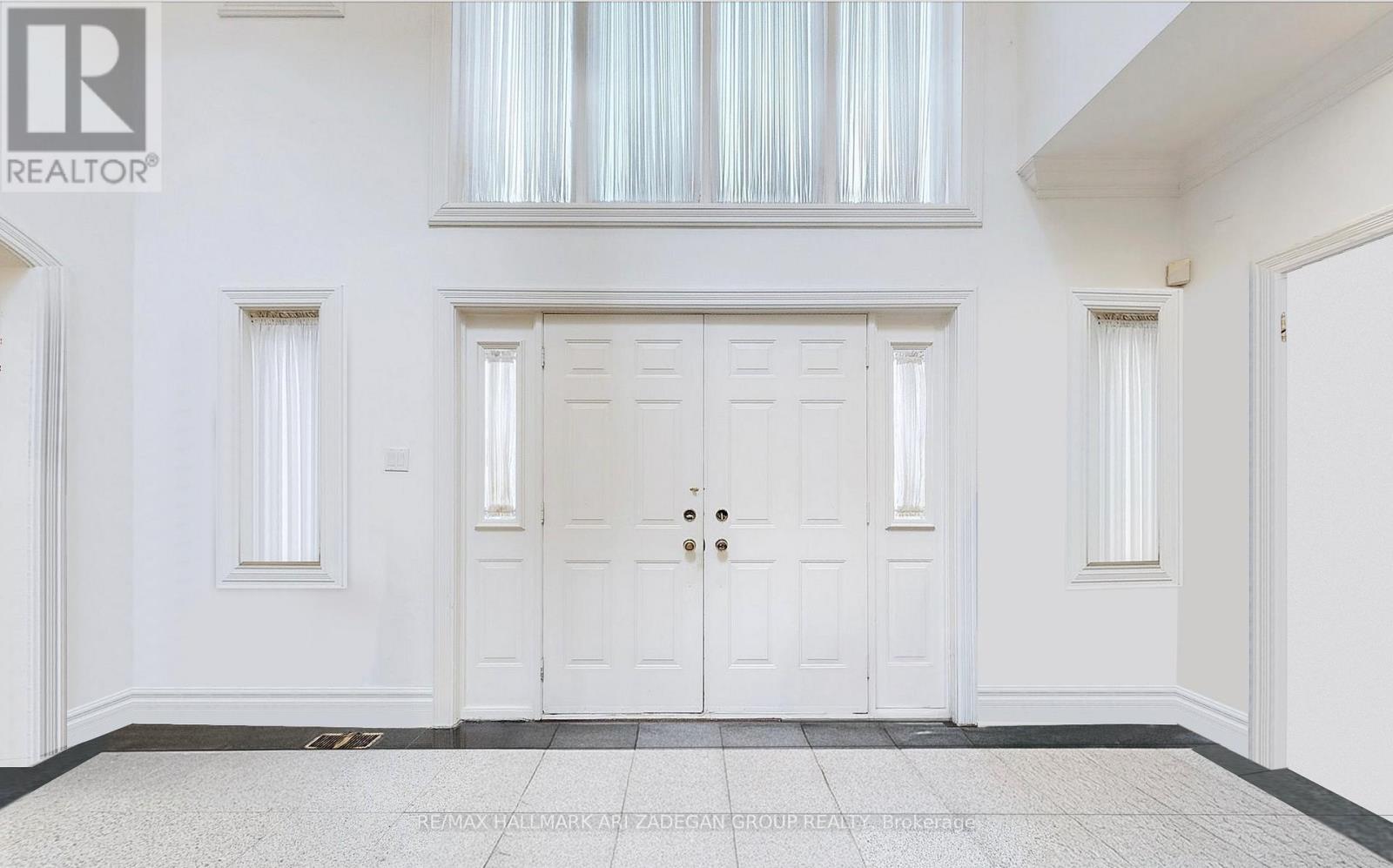 11 Vernham Avenue, Toronto, Ontario  M2L 2B1 - Photo 3 - C12536768