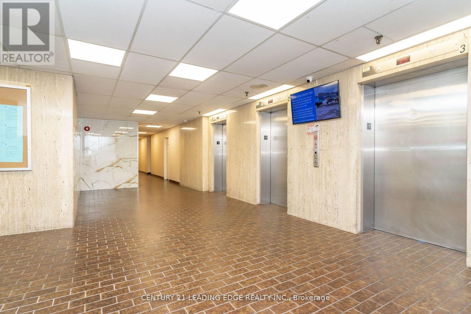 1702 - 45 Sunrise Avenue, Toronto, Ontario  M4A 2S3 - Photo 5 - C12536784