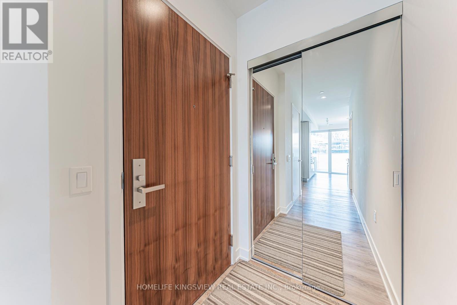 923 - 15 Queens Quay E, Toronto, Ontario  M5E 0C5 - Photo 4 - C12536868