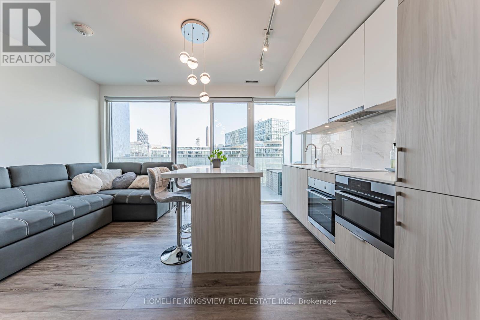 923 - 15 Queens Quay E, Toronto, Ontario  M5E 0C5 - Photo 8 - C12536868