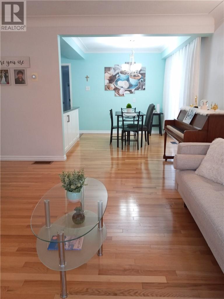 56 Avalon Road, Sudbury, Ontario  P3B 3K7 - Photo 3 - 2125546