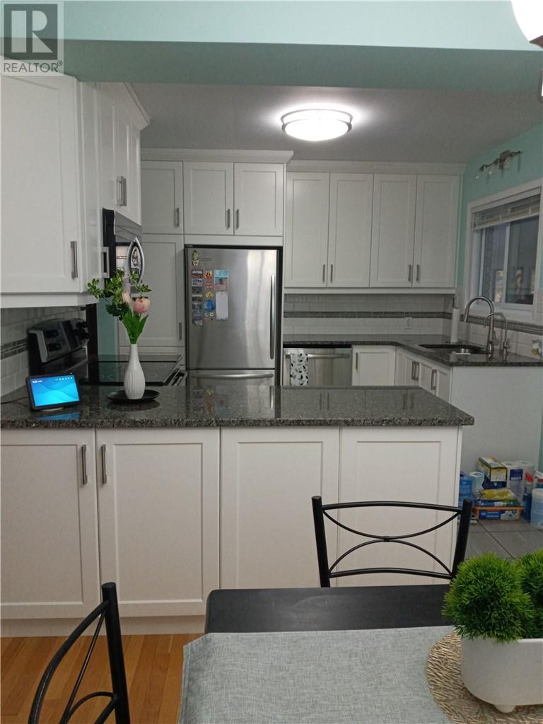 56 Avalon Road, Sudbury, Ontario  P3B 3K7 - Photo 4 - 2125546