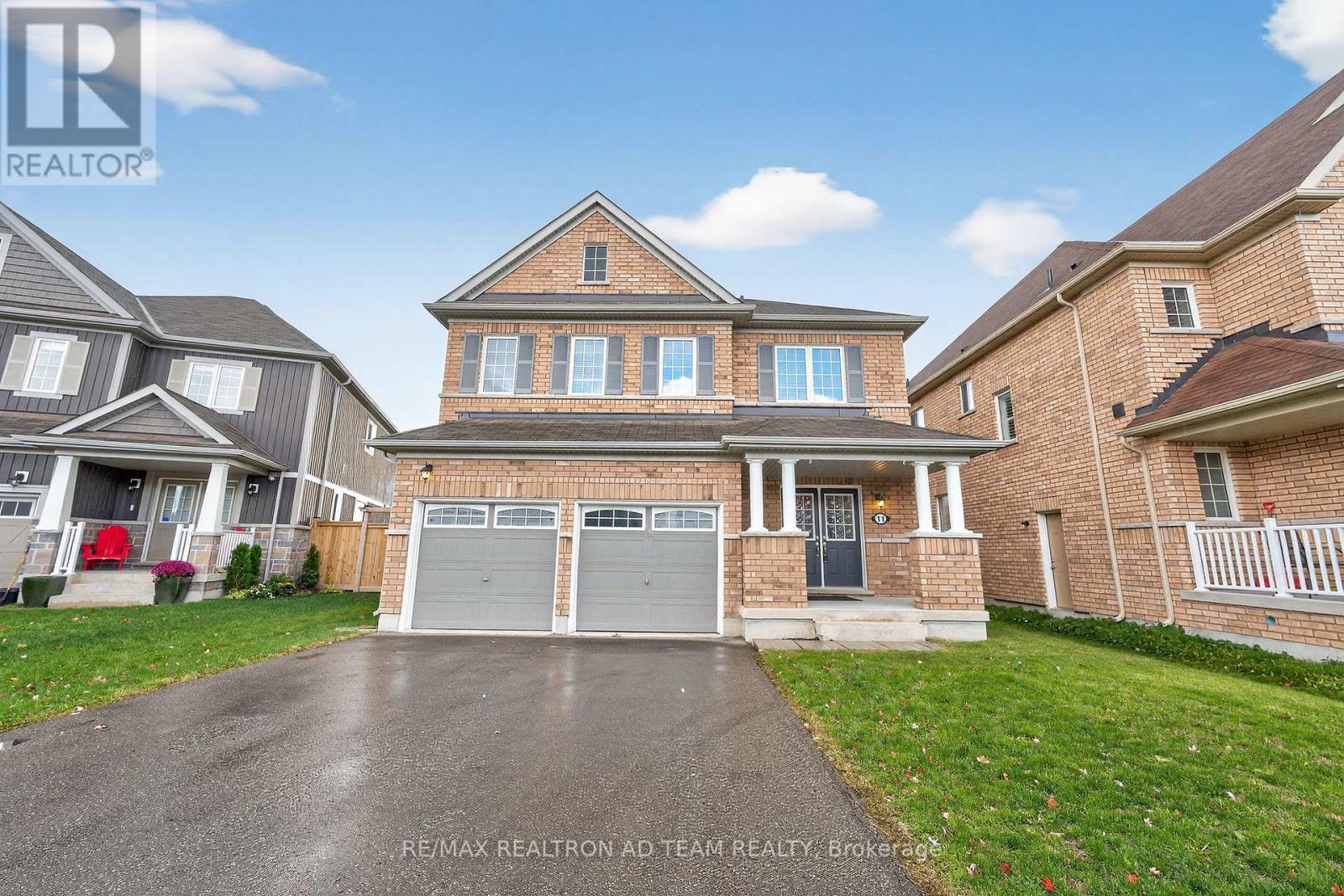 11 Kilpatrick Court, Clarington, Ontario  L1C 0V1 - Photo 2 - E12536560