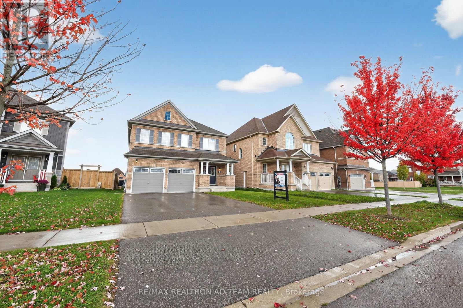 11 Kilpatrick Court, Clarington, Ontario  L1C 0V1 - Photo 4 - E12536560