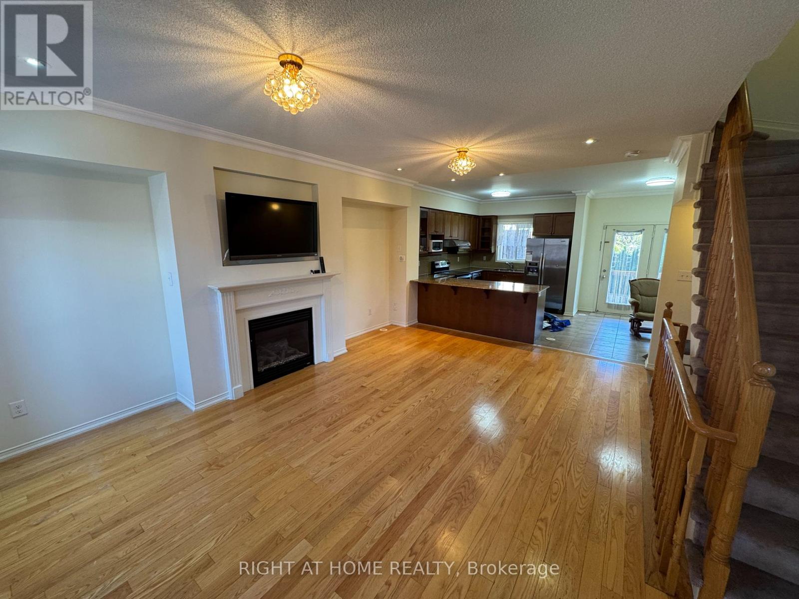 229 Dairy Drive, Toronto, Ontario  M1L 0G4 - Photo 3 - E12536756