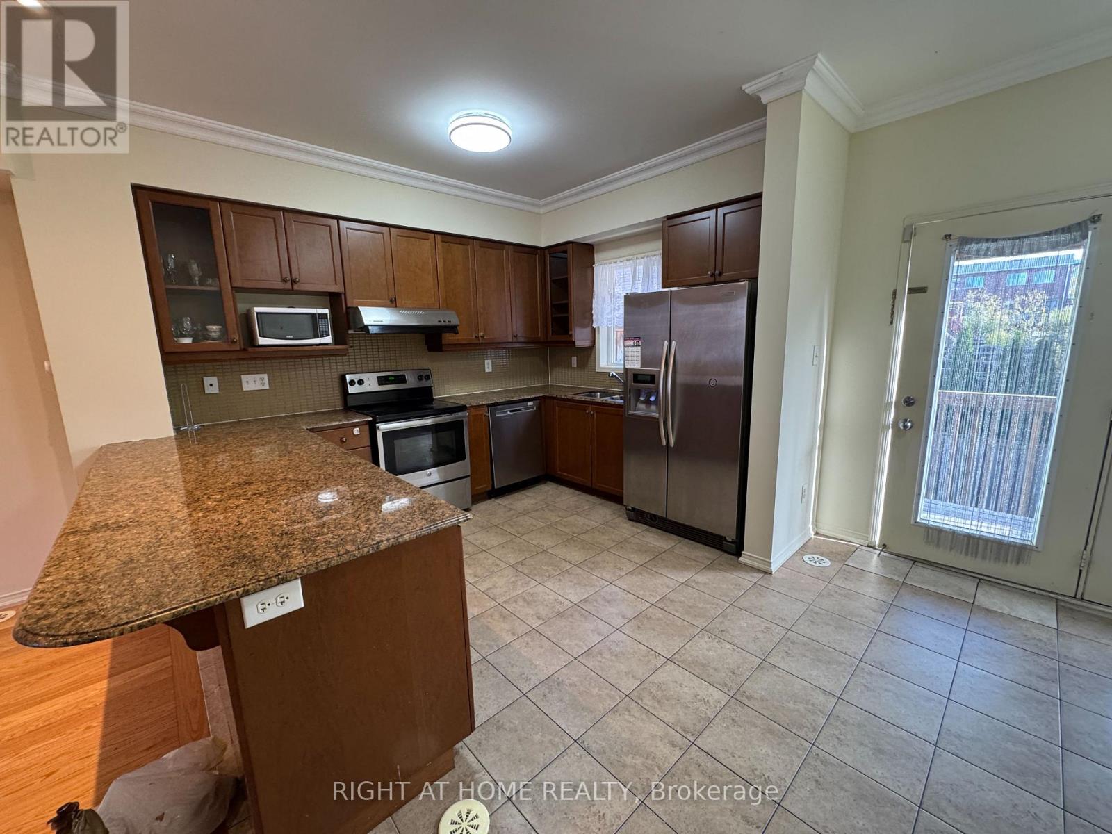 229 Dairy Drive, Toronto, Ontario  M1L 0G4 - Photo 4 - E12536756