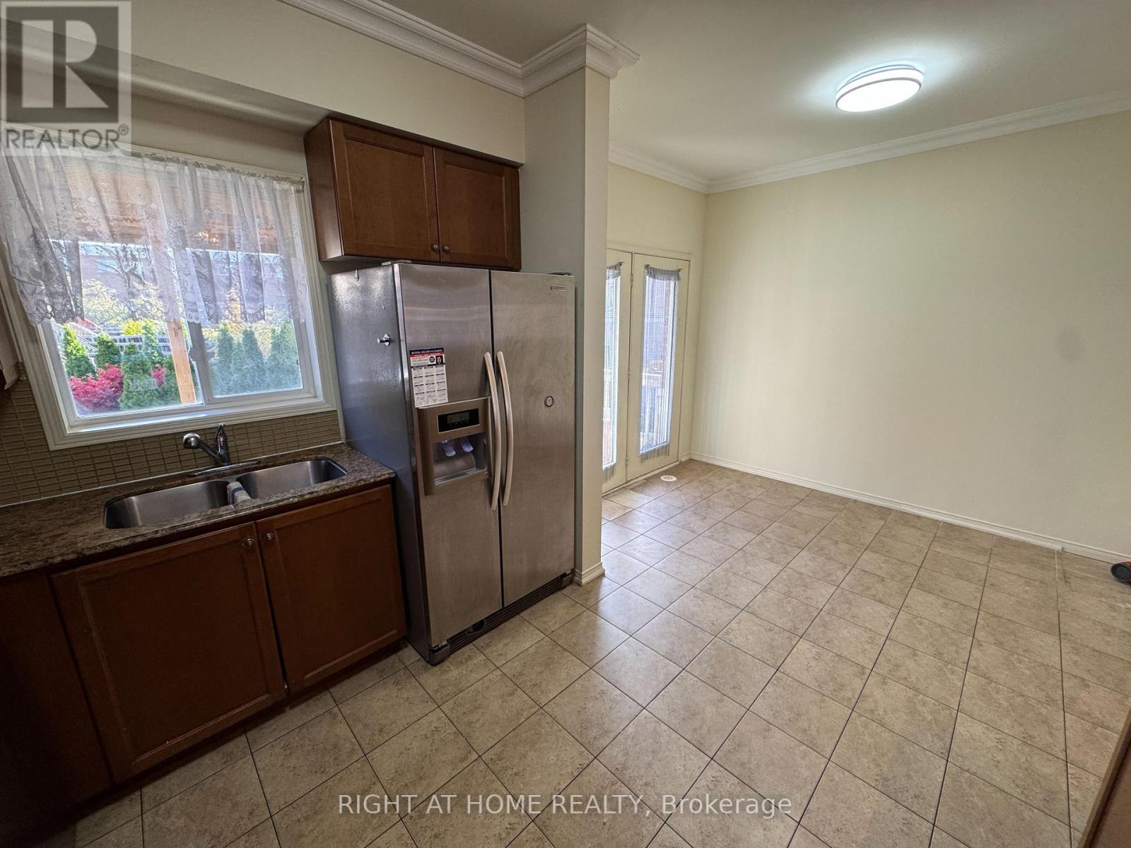 229 Dairy Drive, Toronto, Ontario  M1L 0G4 - Photo 6 - E12536756