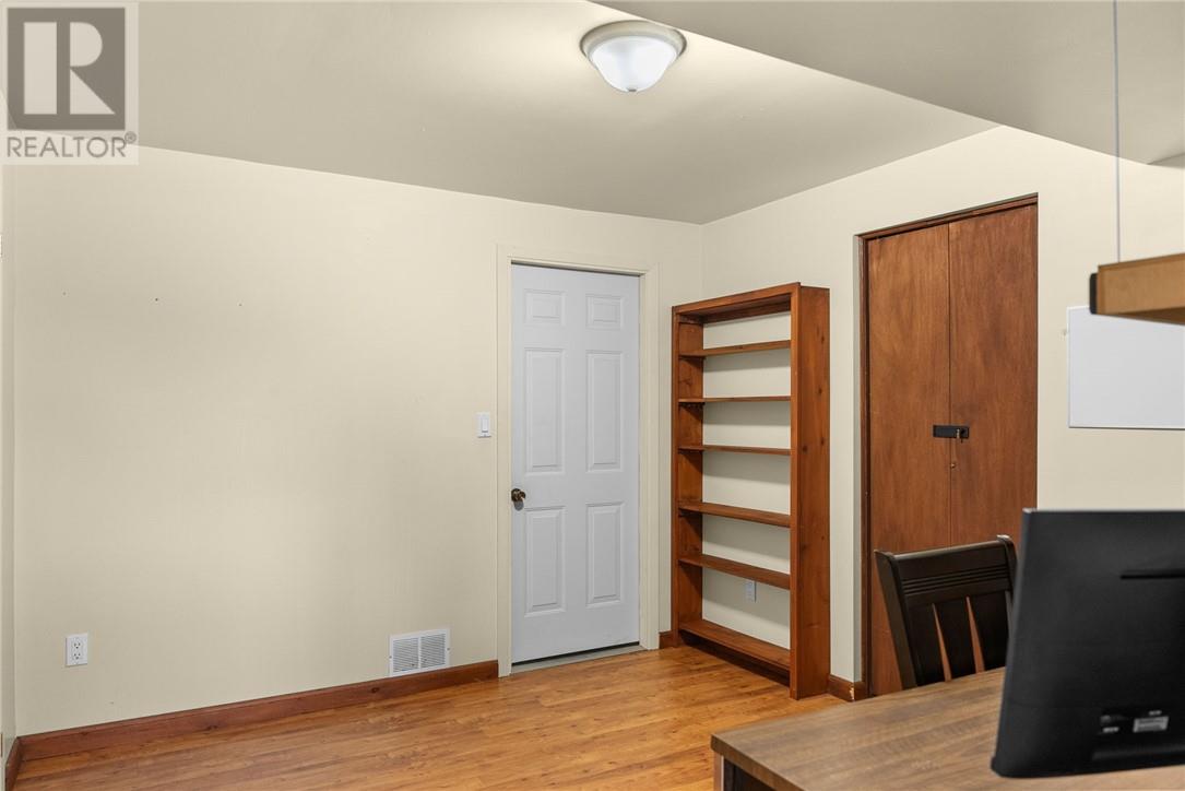 5041 Notre Dame Avenue, Hanmer, Ontario  P3P 1X4 - Photo 35 - 2125624