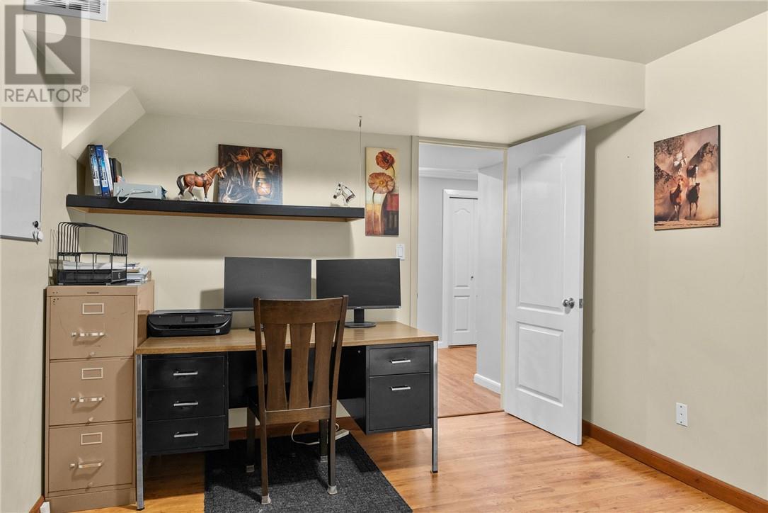 5041 Notre Dame Avenue, Hanmer, Ontario  P3P 1X4 - Photo 36 - 2125623