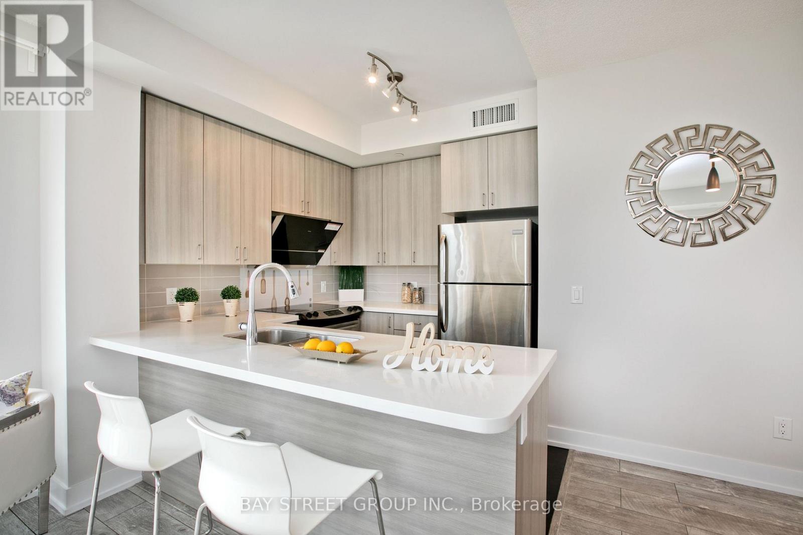 528 - 540 Bur Oak Avenue, Markham, Ontario  L6C 0Y2 - Photo 3 - N12536570