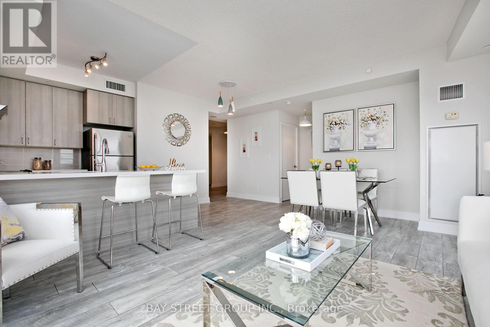 528 - 540 Bur Oak Avenue, Markham, Ontario  L6C 0Y2 - Photo 5 - N12536570