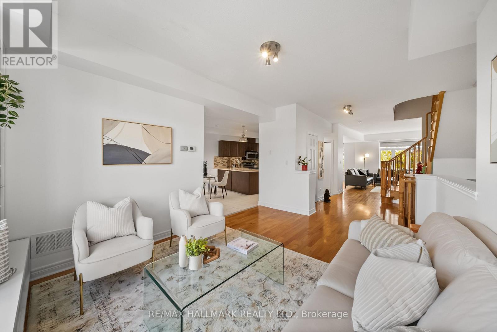 22 - 30 Greensborough Village Circle, Markham, Ontario  L6E 1Z1 - Photo 6 - N12536604