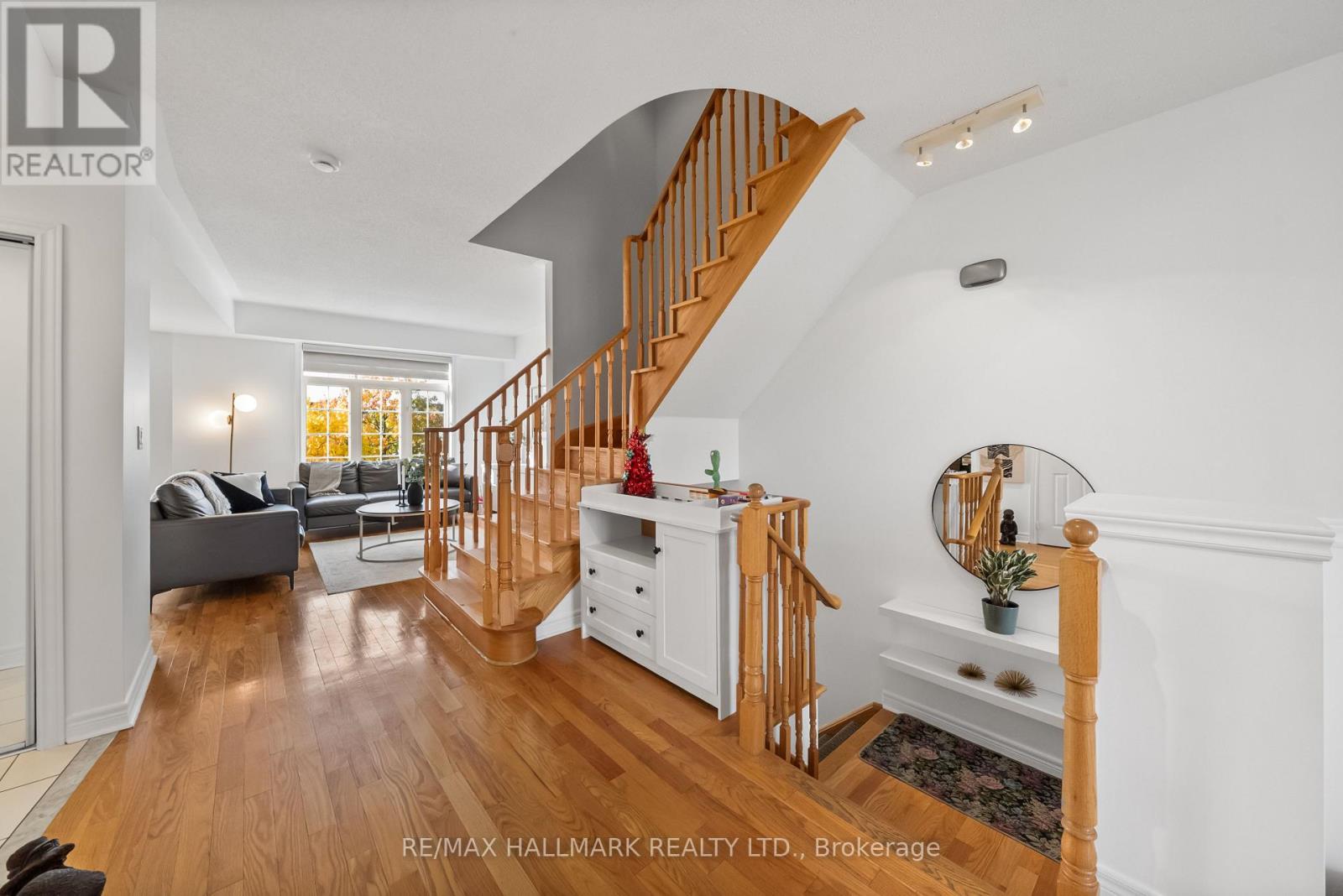 22 - 30 Greensborough Village Circle, Markham, Ontario  L6E 1Z1 - Photo 8 - N12536604