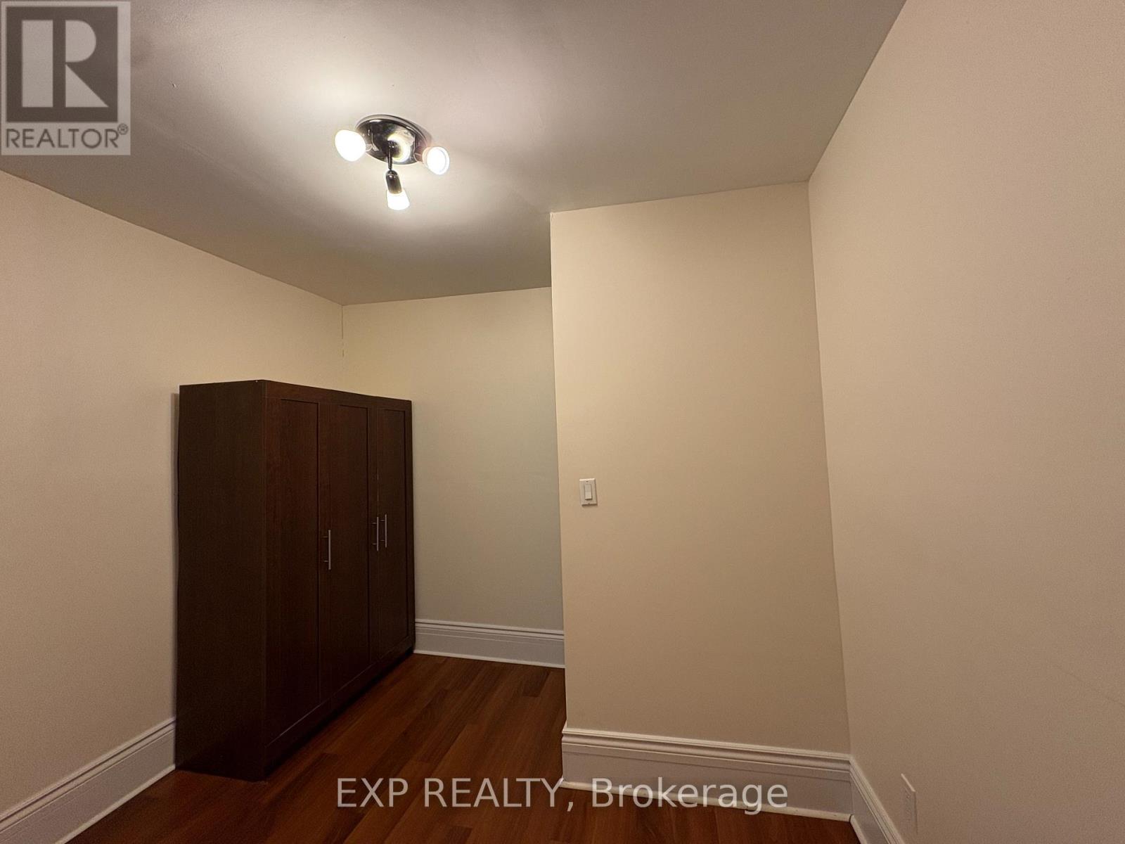 2 - 567 Pearson Street, Newmarket, Ontario  L3Y 1G2 - Photo 8 - N12536614