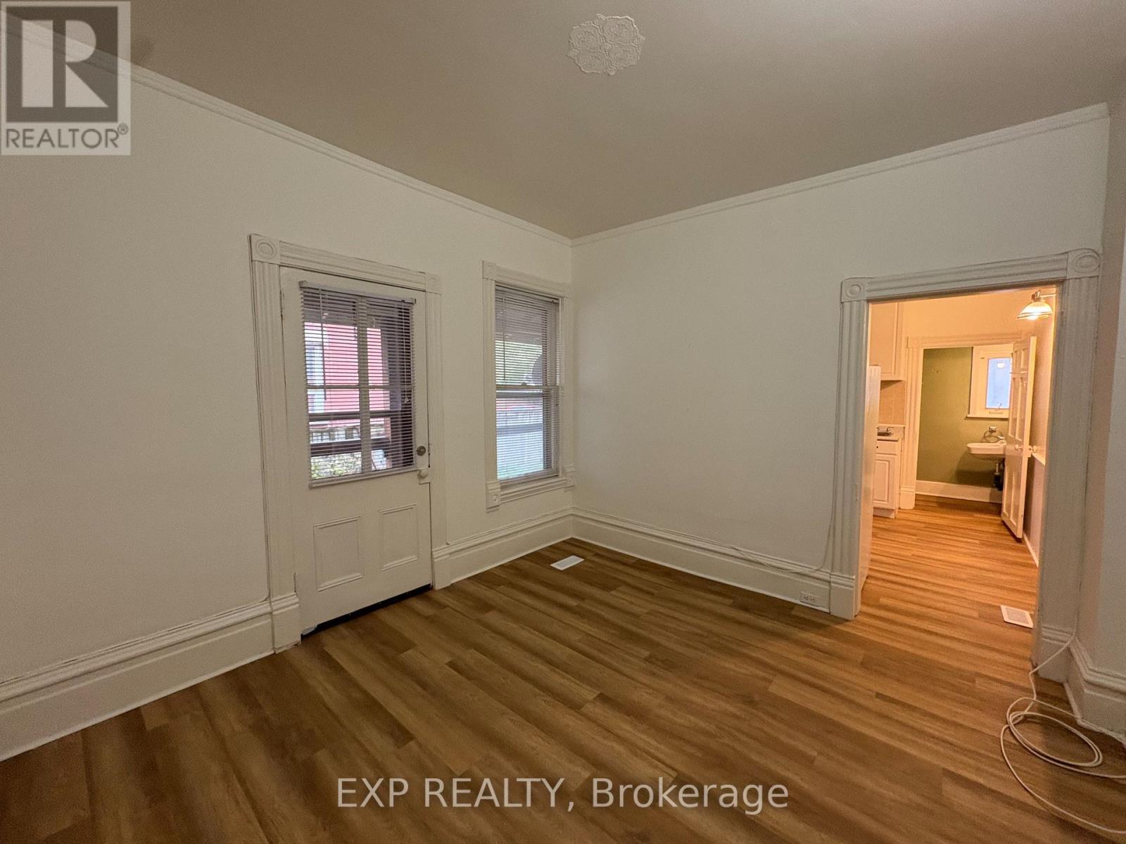 B - 491 Eagle Street, Newmarket, Ontario  L3Y 1K7 - Photo 10 - N12536792