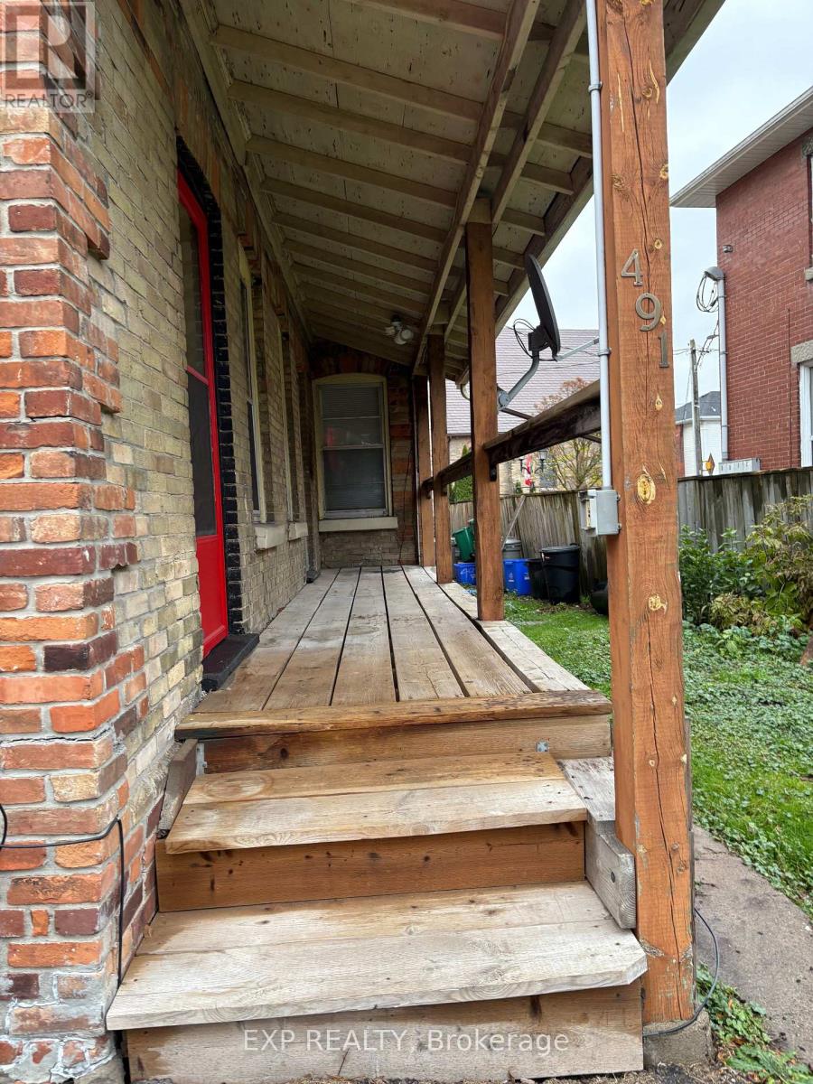 B - 491 Eagle Street, Newmarket, Ontario  L3Y 1K7 - Photo 2 - N12536792