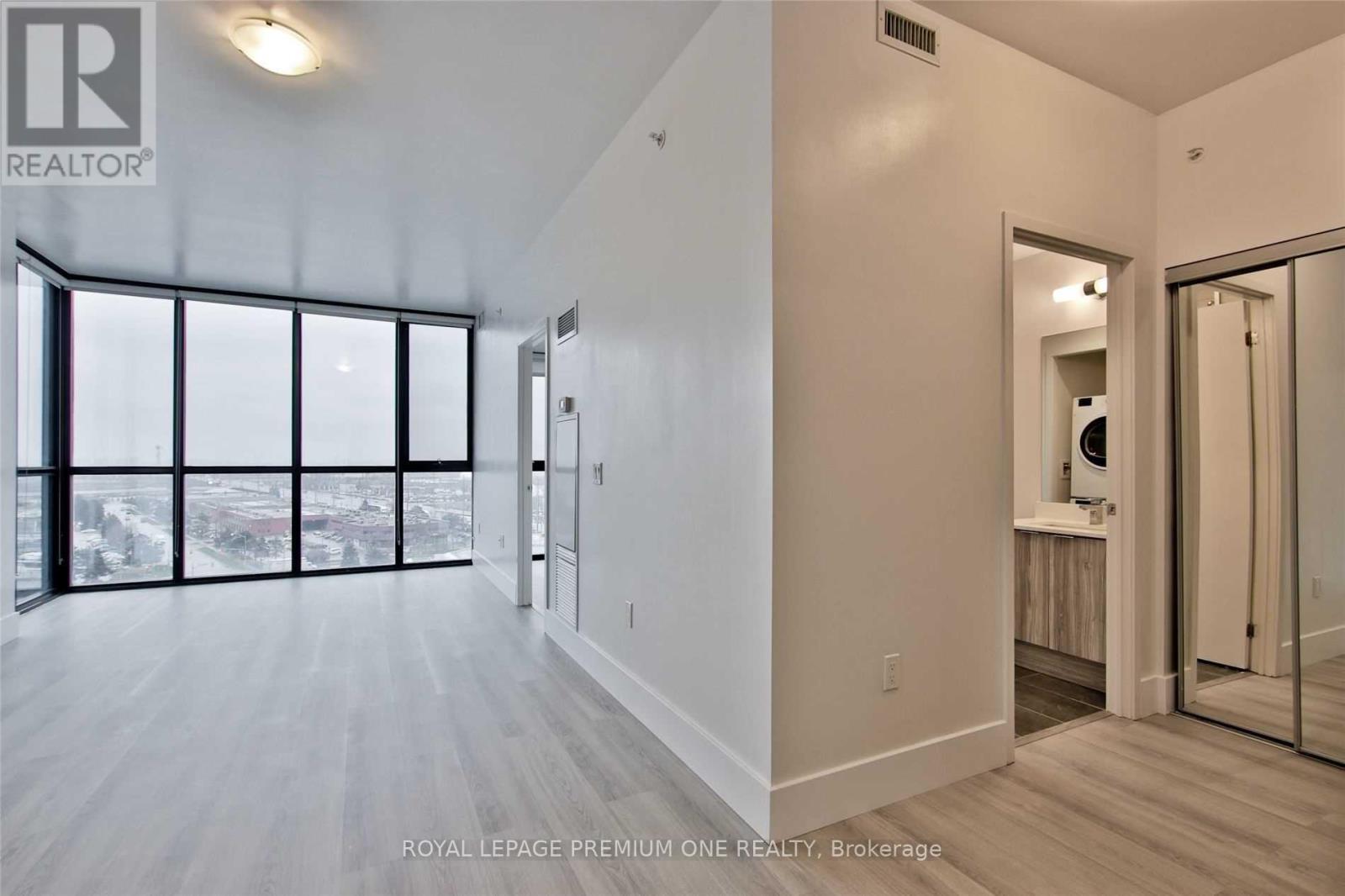 1409 - 2916 Highway 7 Road, Vaughan, Ontario  L4K 0K6 - Photo 4 - N12536804