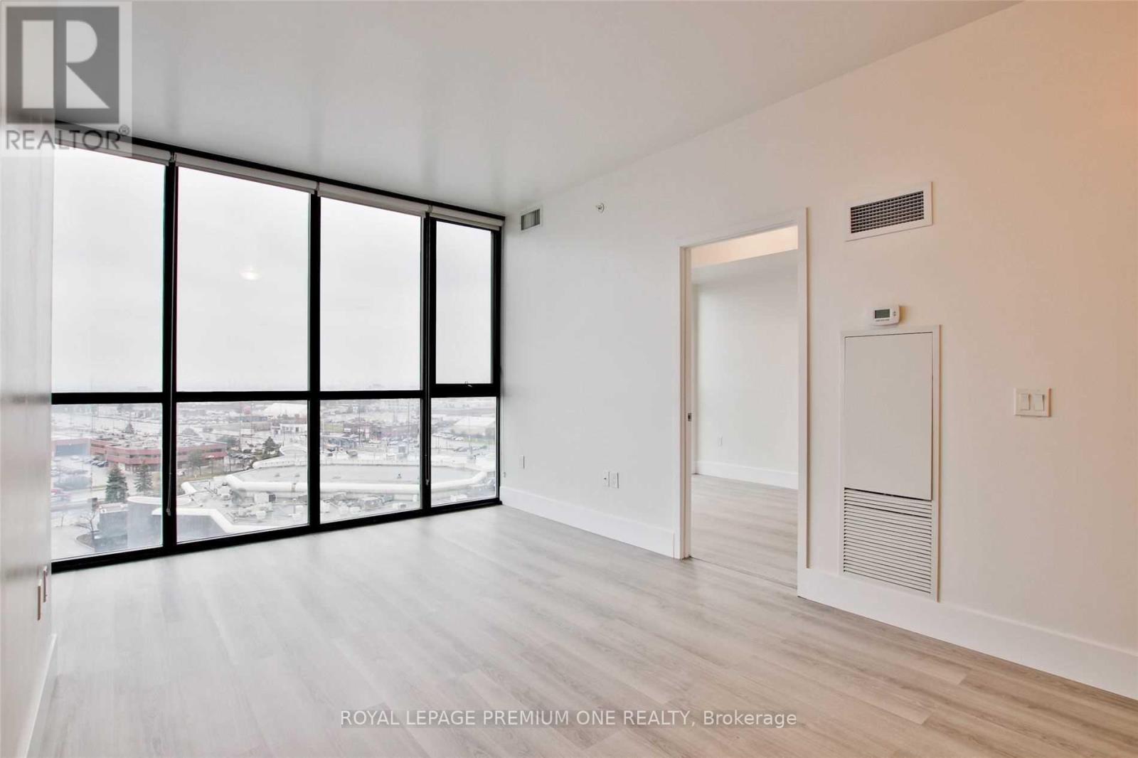 1409 - 2916 Highway 7 Road, Vaughan, Ontario  L4K 0K6 - Photo 7 - N12536804