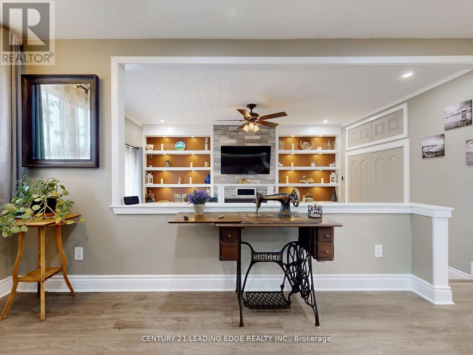 27 Isle Vista Drive, Georgina, Ontario  L0E 1N0 - Photo 10 - N12536812