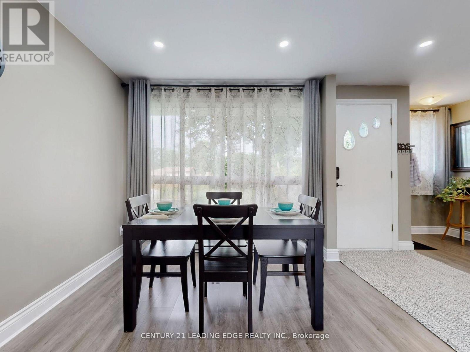 27 Isle Vista Drive, Georgina, Ontario  L0E 1N0 - Photo 15 - N12536812