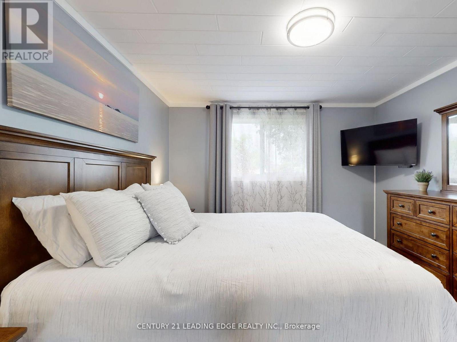 27 Isle Vista Drive, Georgina, Ontario  L0E 1N0 - Photo 20 - N12536812